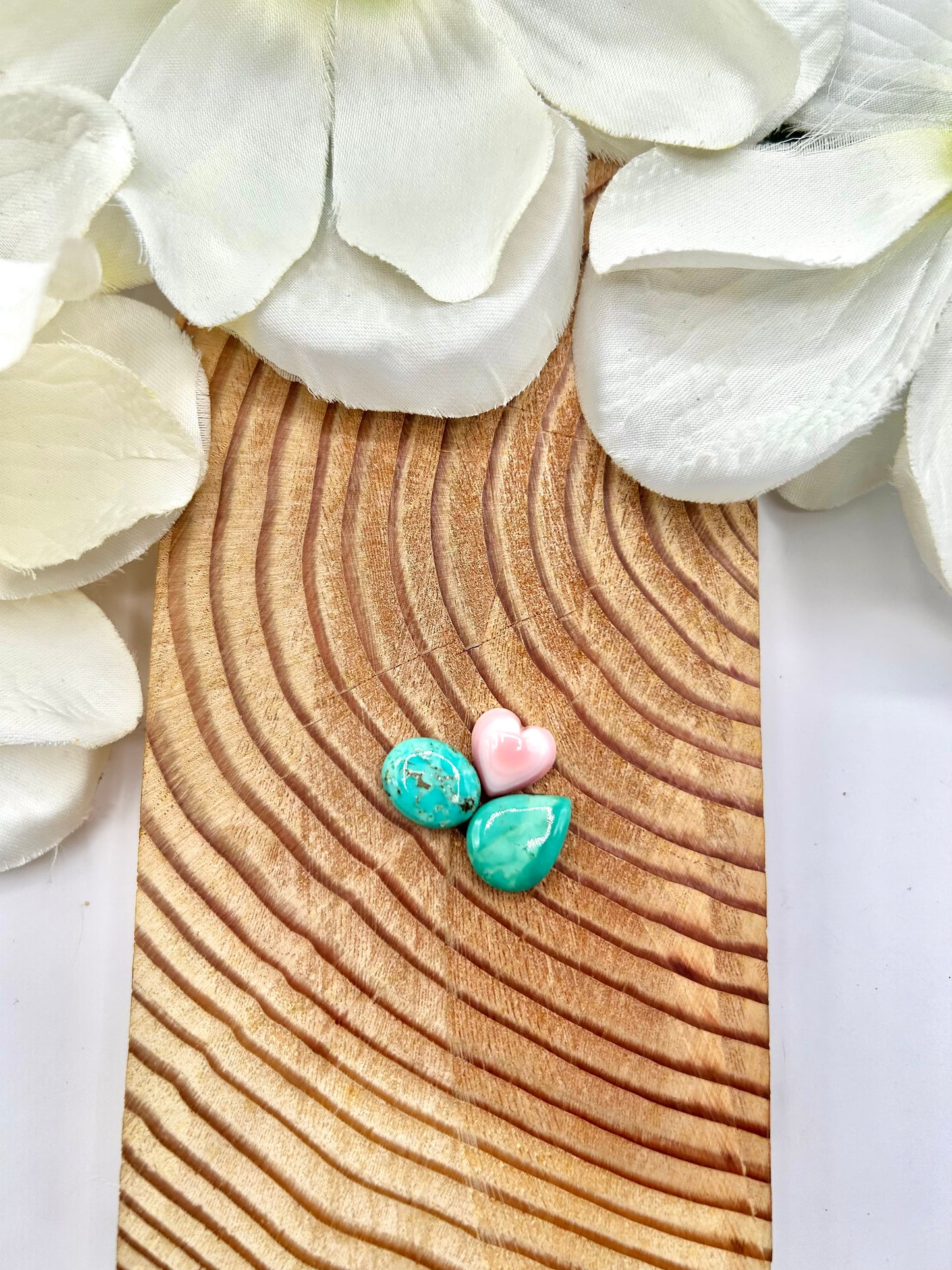 Evan’s Turquoise & Pink Conch Cabs