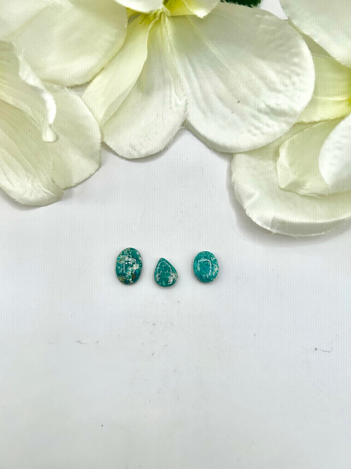 White Water Turquoise Cabs