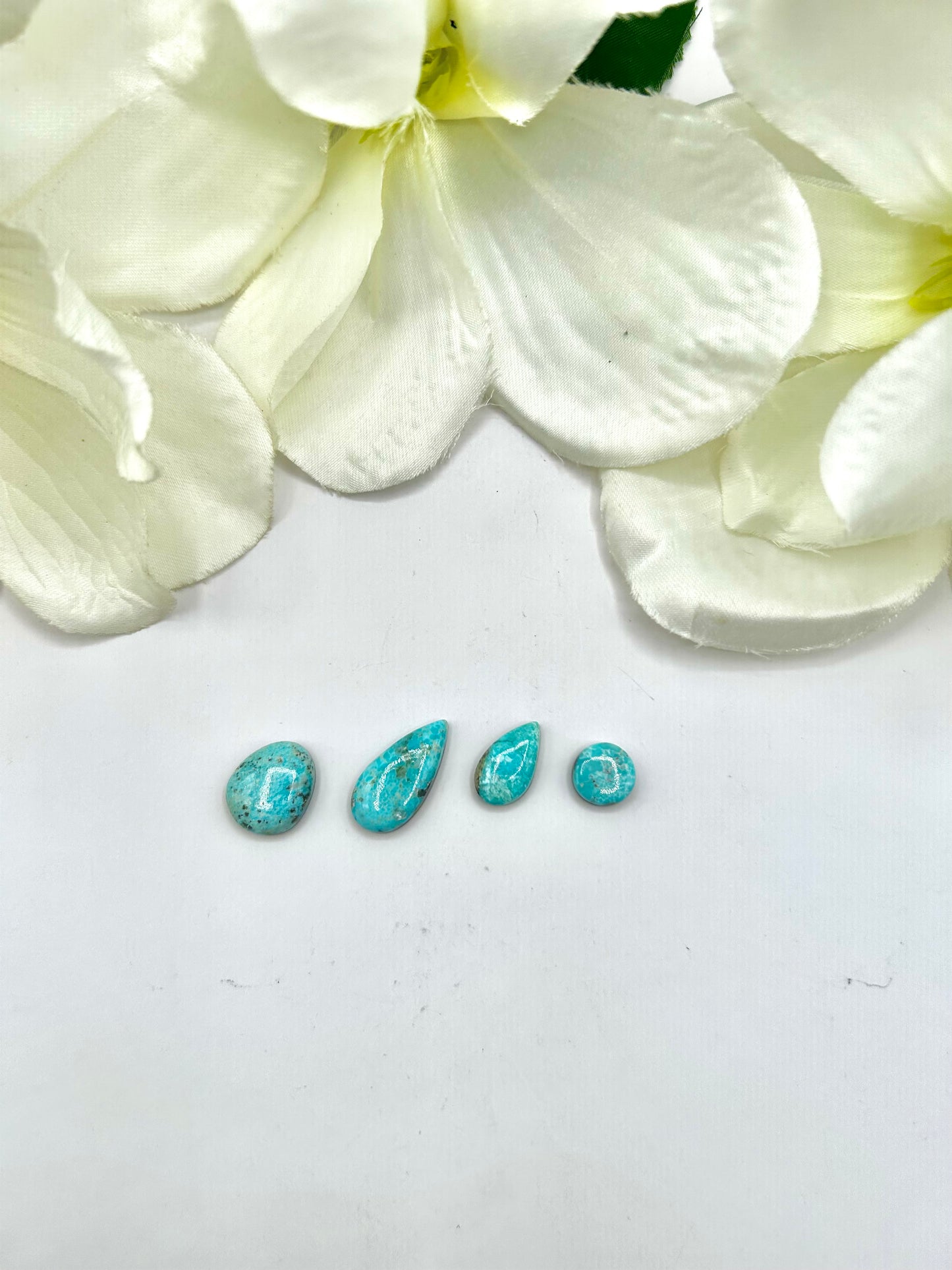White Water Turquoise Cabs