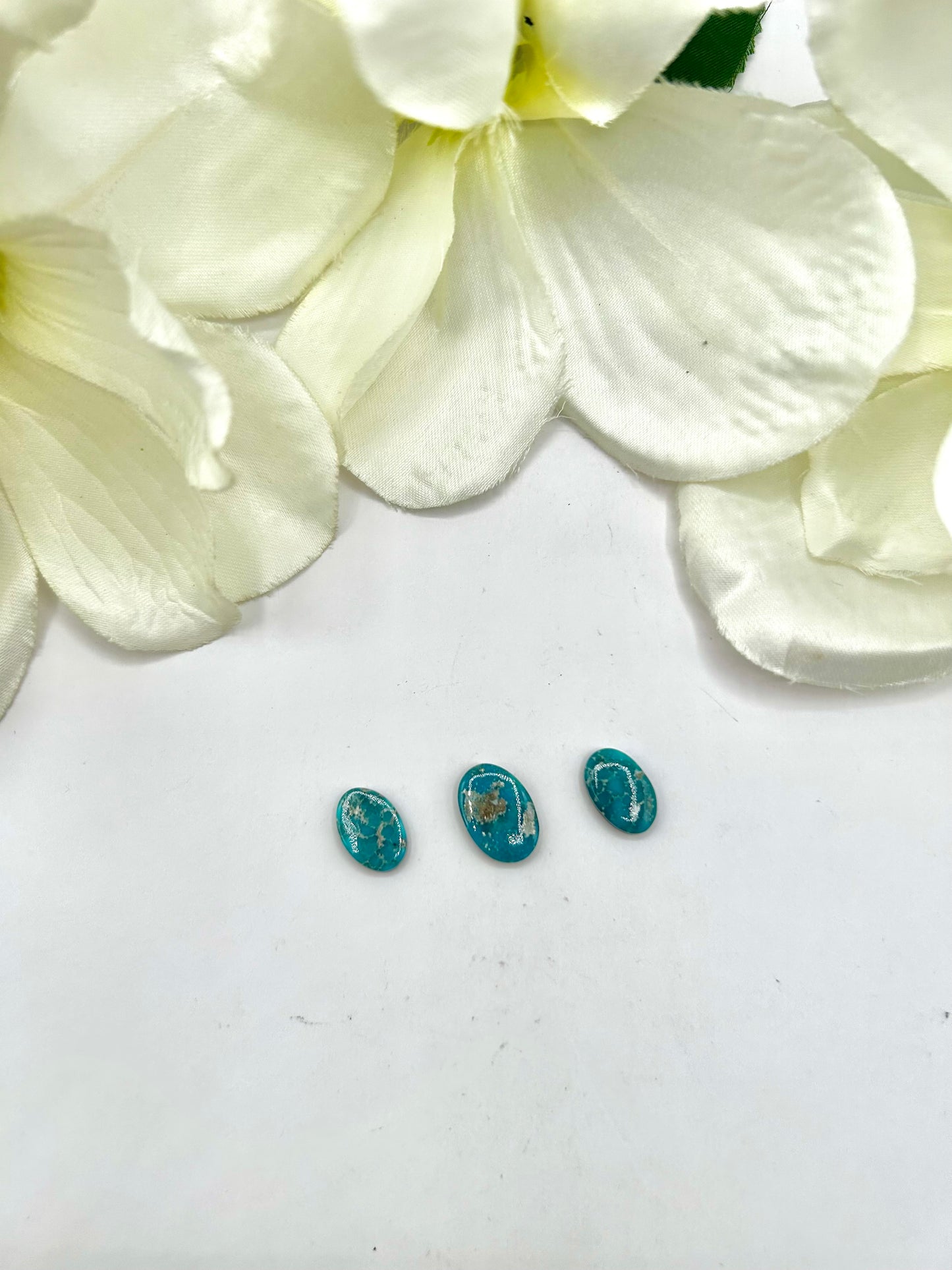 White Water Turquoise Cabs