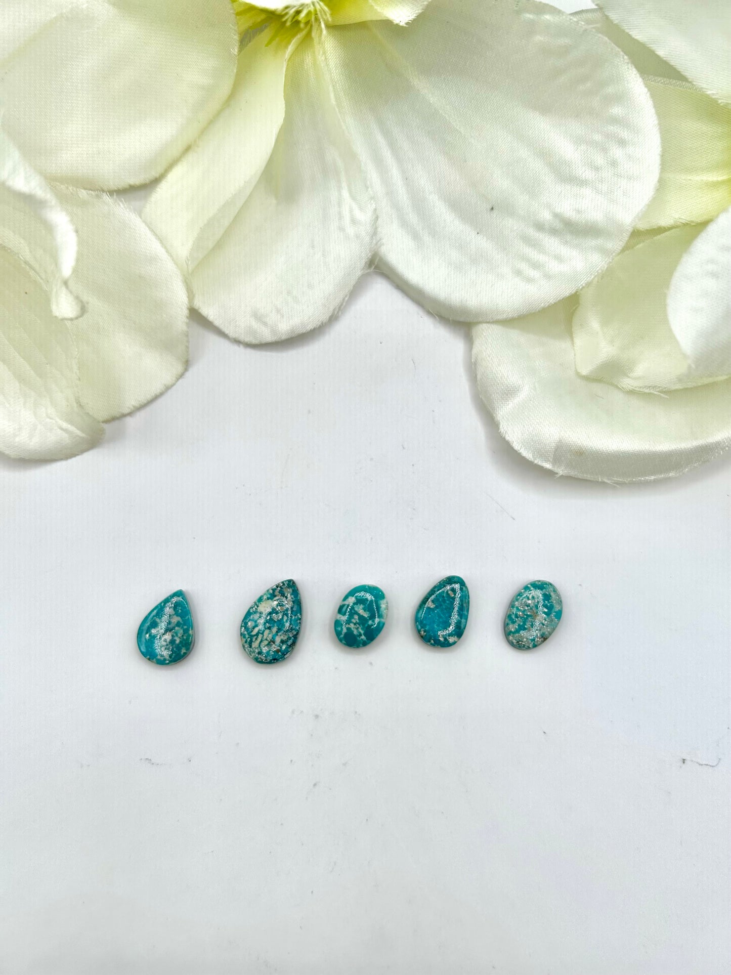 White Water Turquoise Cabs