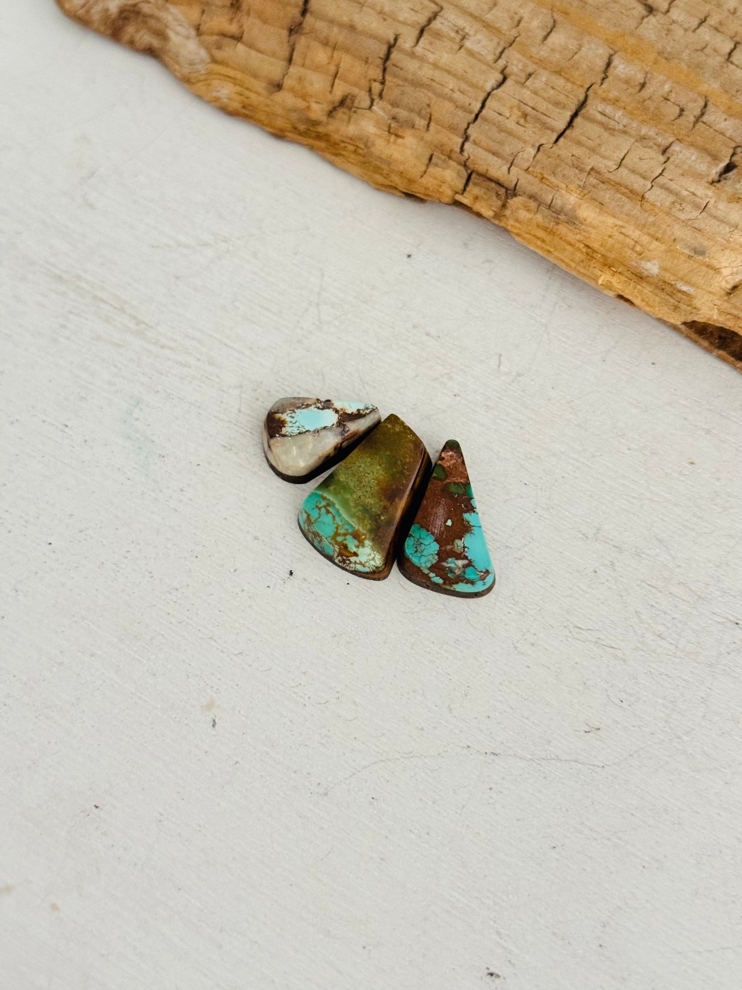 Natural Kings Manassa Turquoise Cabs