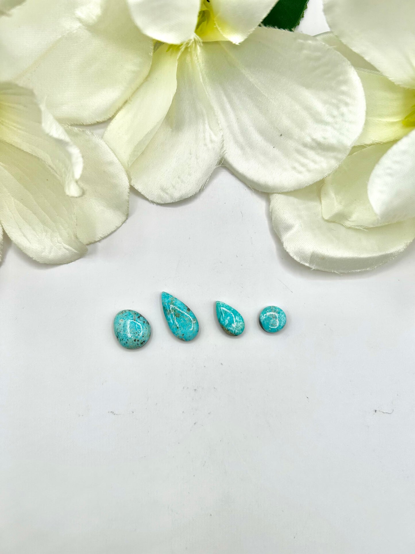 White Water Turquoise Cabs