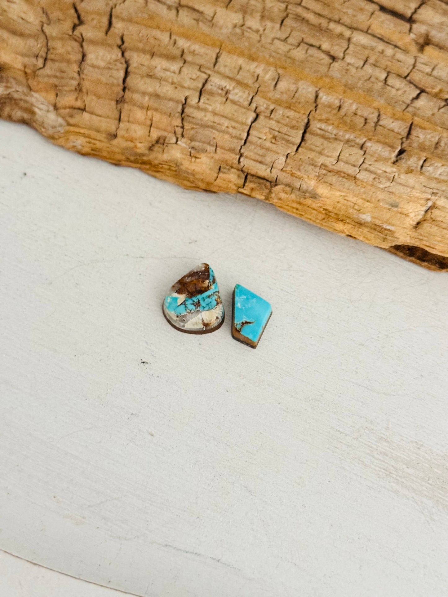 Natural Kings Manassa Turquoise Cabs