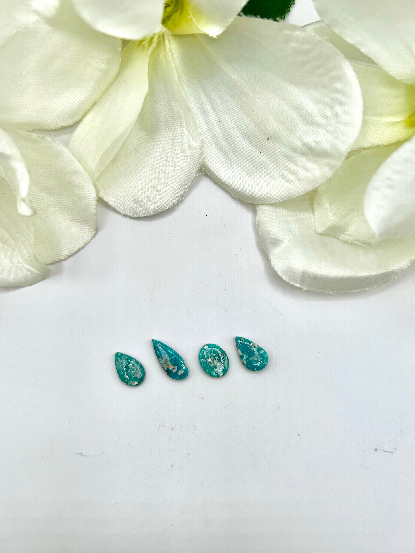 White Water Turquoise Cabs