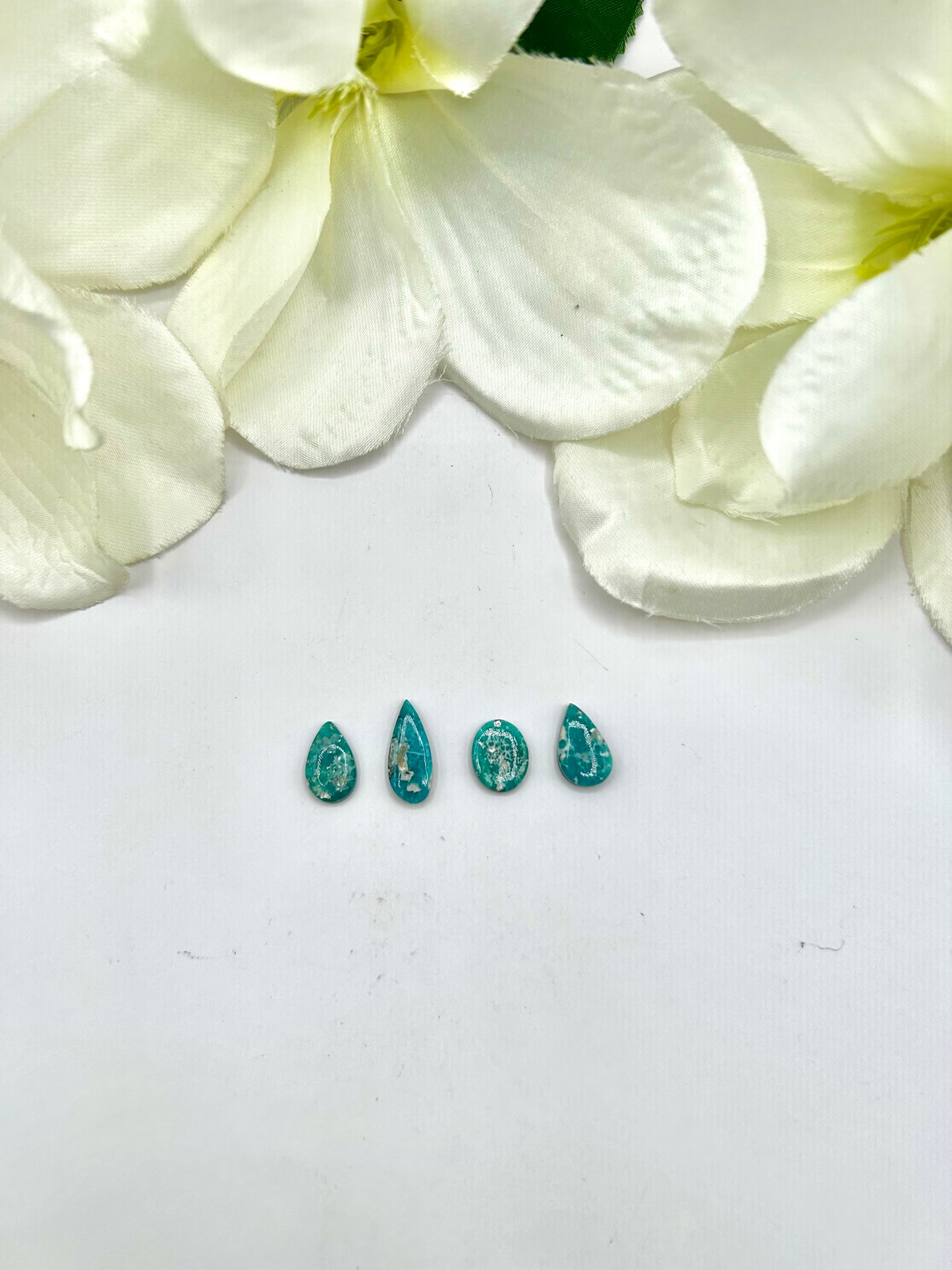 White Water Turquoise Cabs