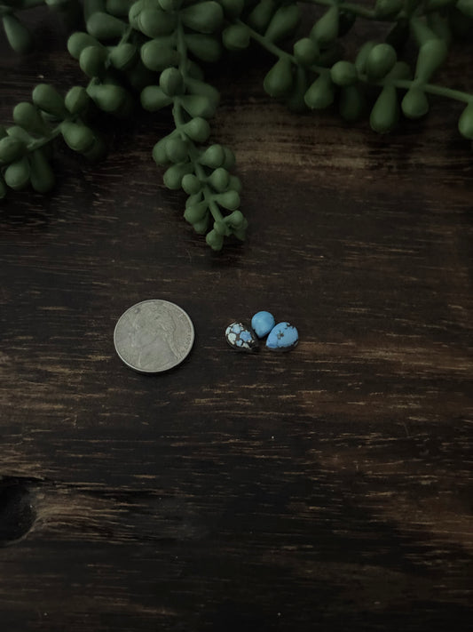 Golden Hills Turquoise Cabs