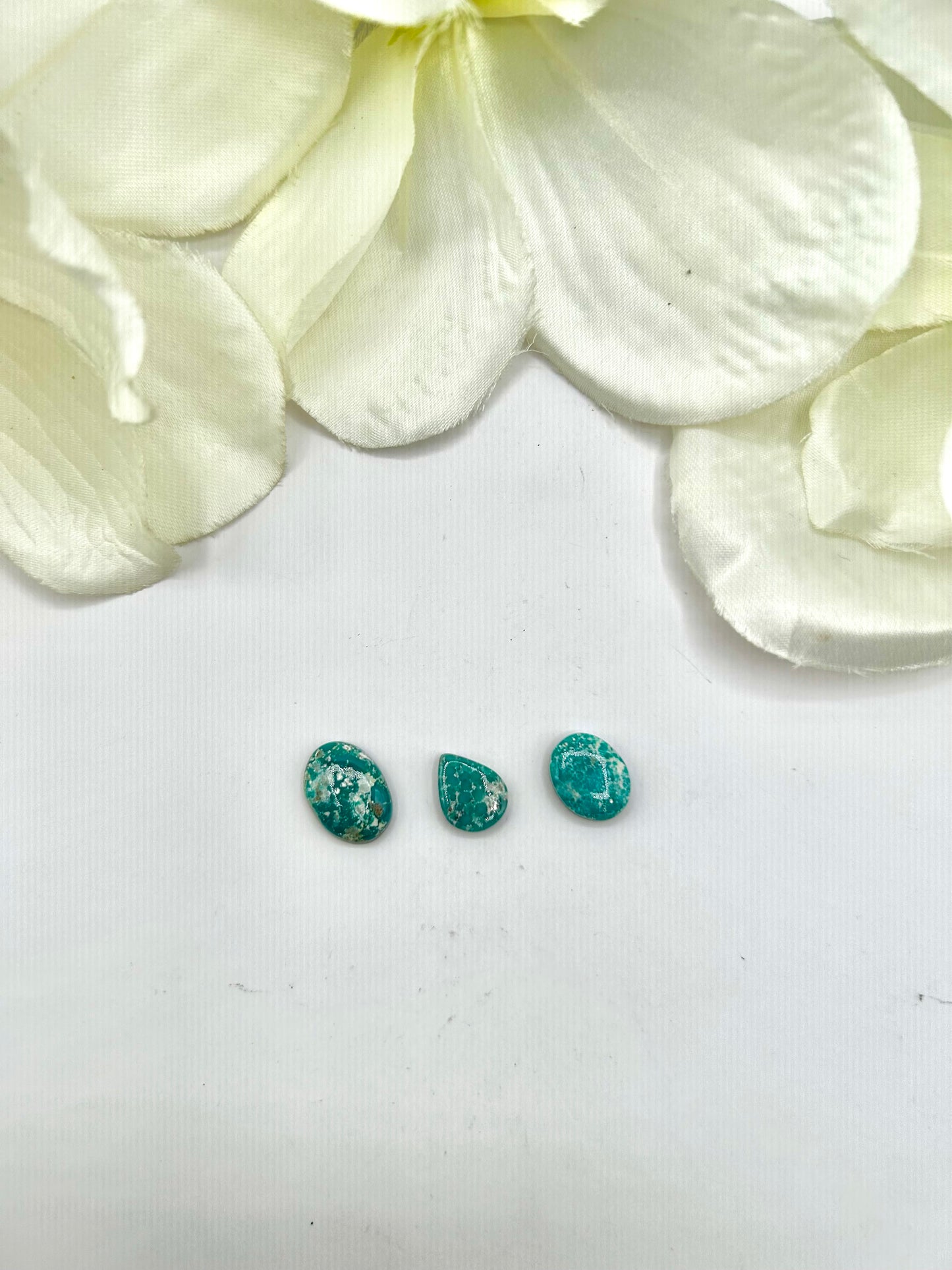 White Water Turquoise Cabs