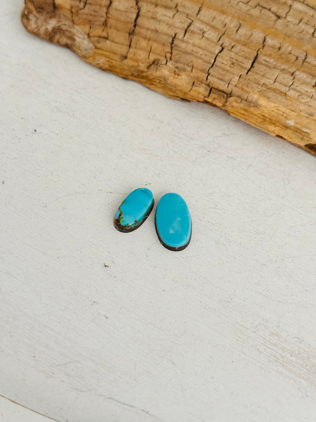 Natural Kings Manassa Turquoise Cabs