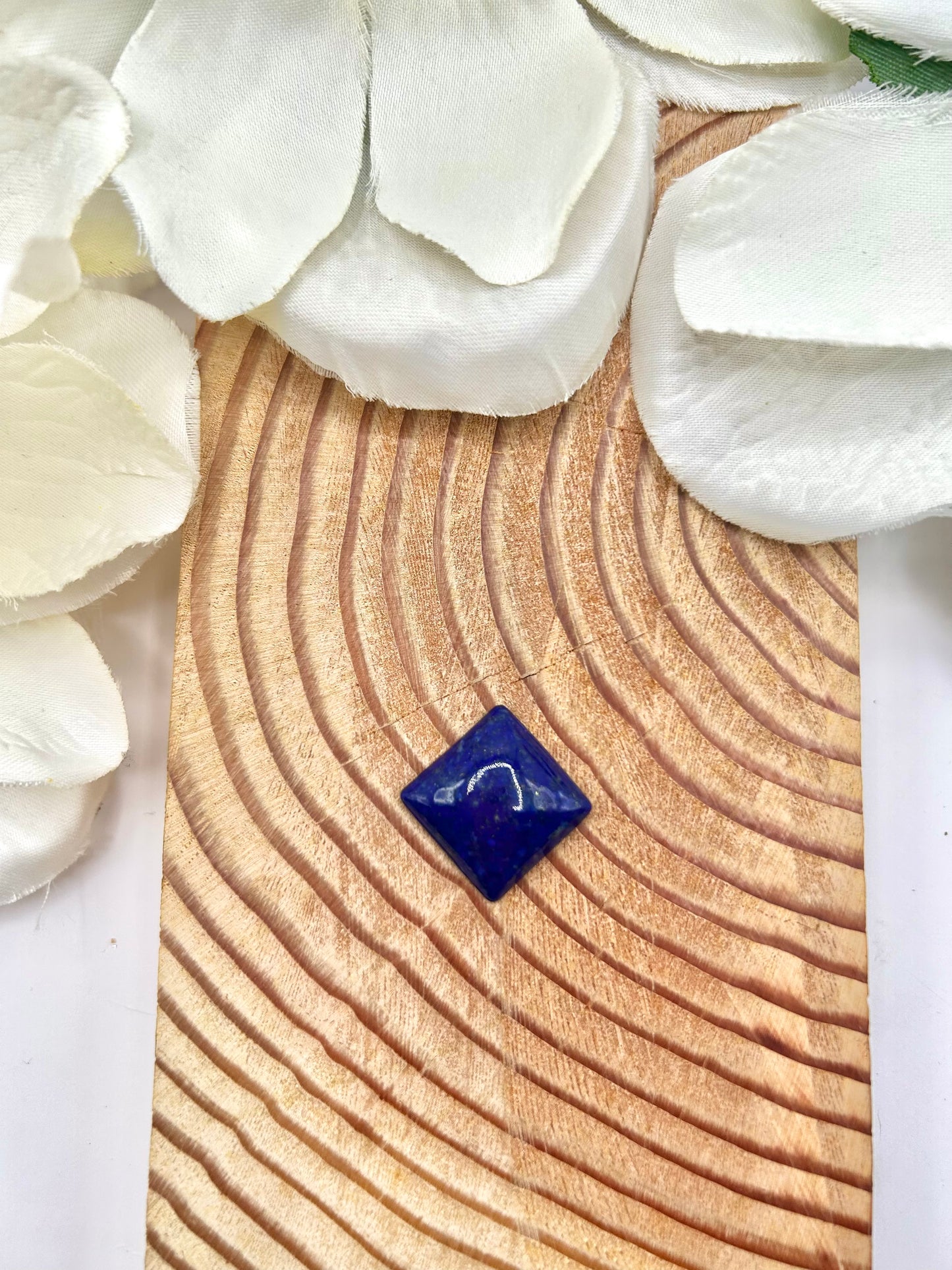 Lapis Cab